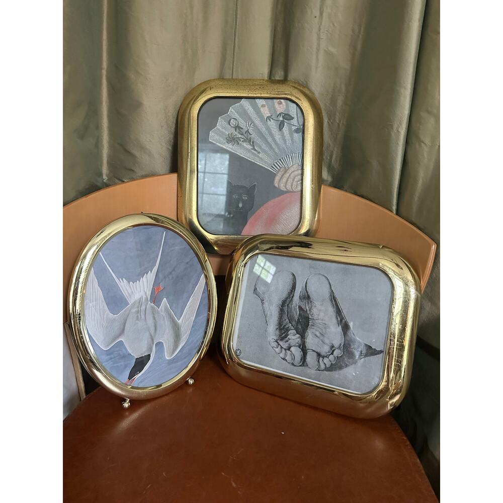 Vintage lot of brass table top picture frames oval famous prints set 3 decor